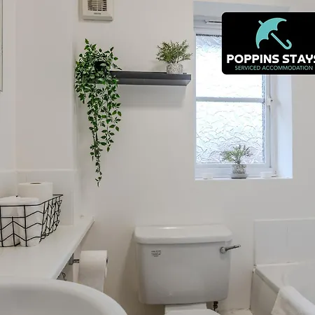 Quiet House, Prkg-3 Cars, Contractors & Families, York Centre 10Mins Holiday home