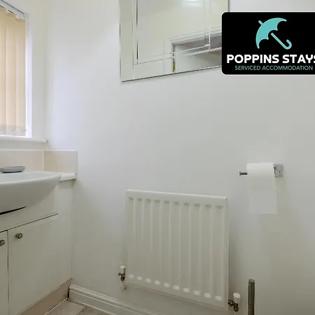 Quiet House, Prkg-3 Cars, Contractors & Families, York Centre 10Mins Holiday home *