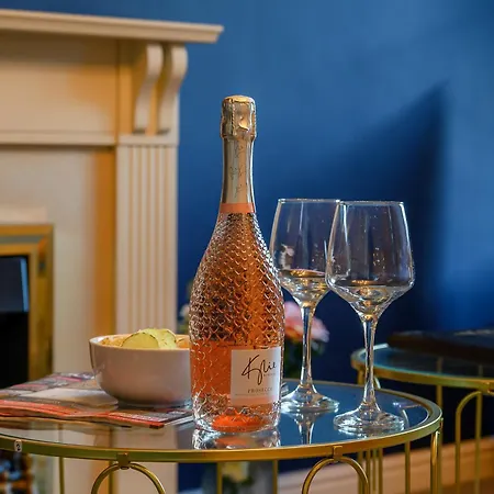 Quiet House, Prkg-3 Cars, Contractors & Families, Centre 10mins *