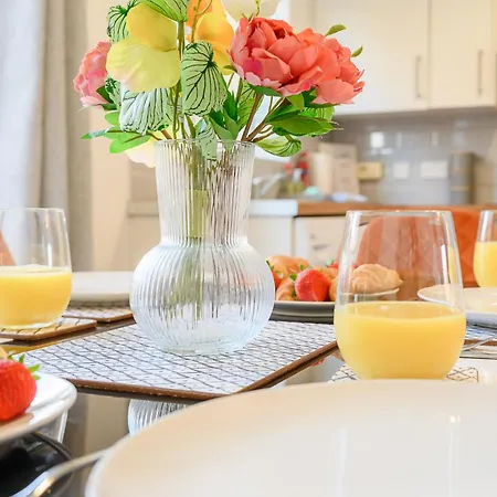 Quiet House, Prkg-3 Cars, Contractors & Families, Centre 10mins *