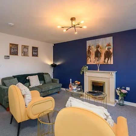 Feriehus Quiet House, Prkg-3 Cars, Contractors & Families, Centre 10mins *