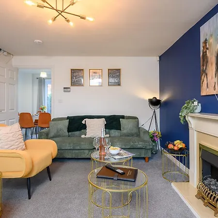 Quiet House, Prkg-3 Cars, Contractors & Families, Centre 10mins Hébergement de vacances York